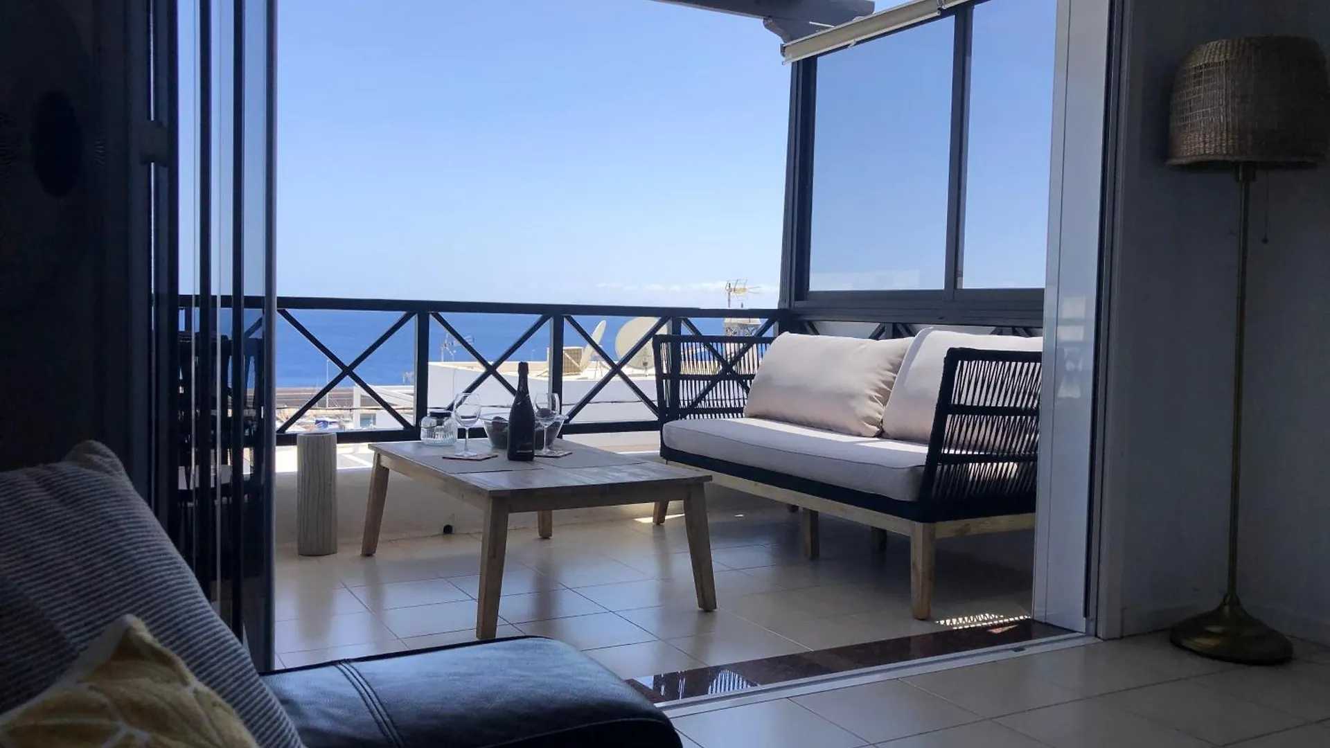 The Blue Dragon Apartment By The Port Puerto del Carmen   Puerto del Carmen (Lanzarote)